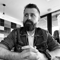 Este o poza cu un client care a colaborat cu Ana Anghel in secțiunea de testimoniale